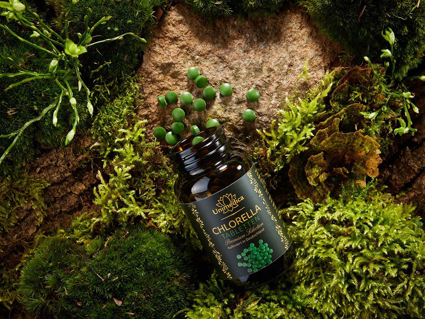 Chlorella Premium Selection - 3000 mg pro Tagesdosis (10 Tabletten) - kultiviert in Deutschland - sprühgetrocknet - 334 Tabletten - von Unimedica